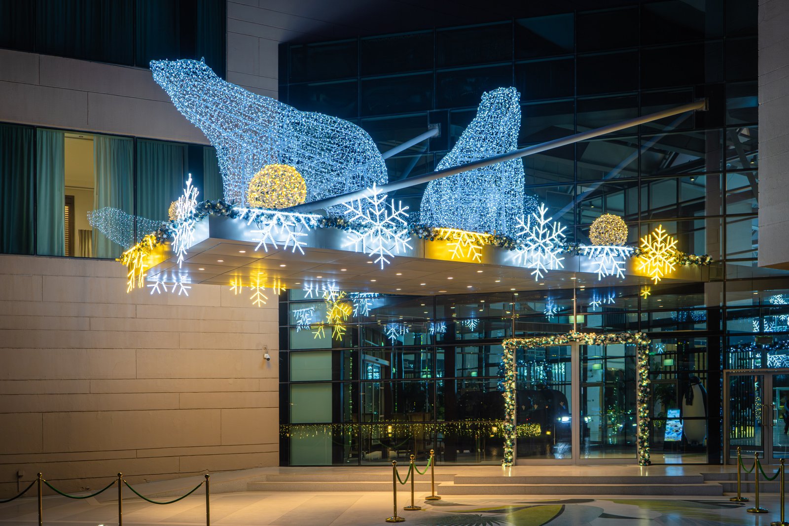Elegant Christmas Decorations in Europe